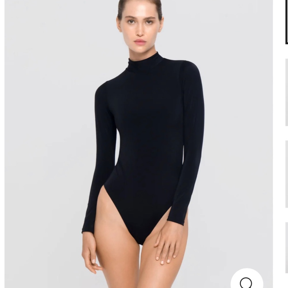 Makara Long Sleeve Swimsuit Sz Small